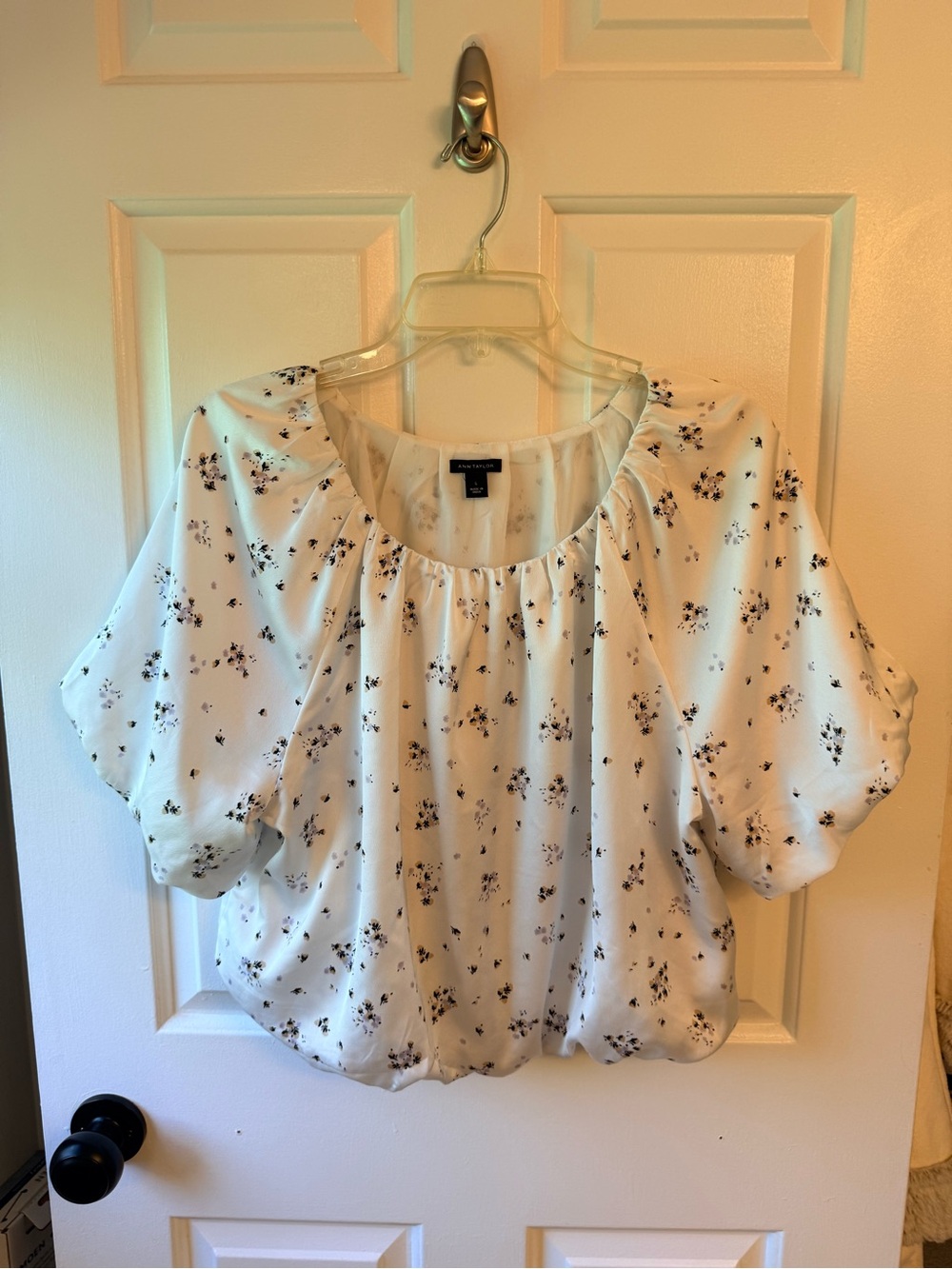 Ann Taylor Large Ivory Floral Dolman Bubble Hem Blouse